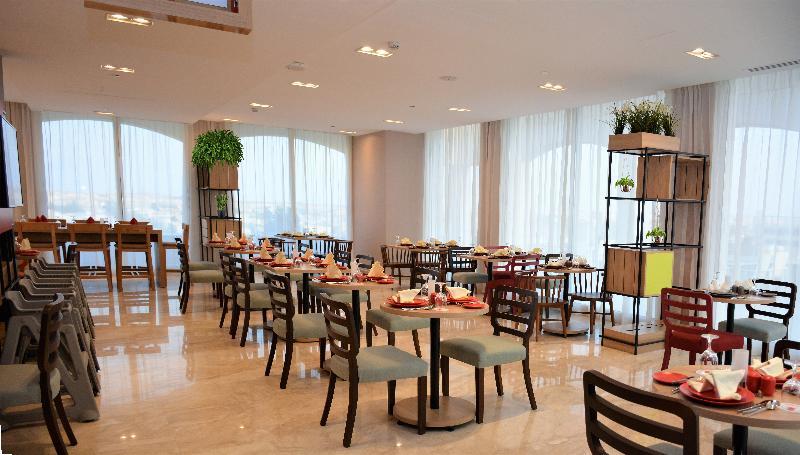 Intercityhotel Malaz होटल